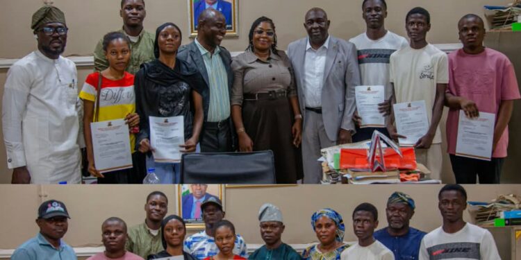 Ibadan North Council Chairman, Olufade, Presents Admission Letters To Six Scholarship Beneficiaries Of Abiola Ajimobi Technical University