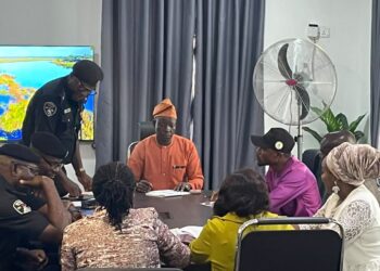 Akande Tightens Security Network In Ibadan South West, Meets Police, DSS, Others