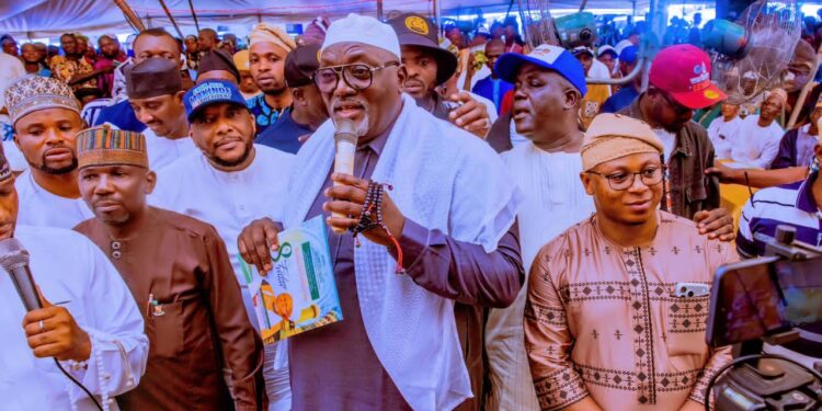 *Odidiomo, Ibarapakan, Akorede, Sola Adeleke Attend Late Grand Chief Imam’s Fidau Prayer, Strengthen APM Grassroots Support in Ibarapa*