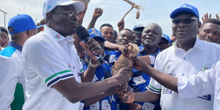 EX-APC ASSEMBLY ASPIRANT, HON. SHITTU WASIU OLORUNSETEMI, JOINS APM IN IWAJOWA LG