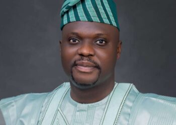 Lawmaker, Waheed Akintayo Donates Additional Solar Lights, Presents Building Materials, Cash to Communities in Oluyole