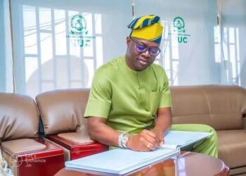 *Makinde Approves Over 400 Percent Salary Increase For LAUTECH Teaching Hospital Cleaners*