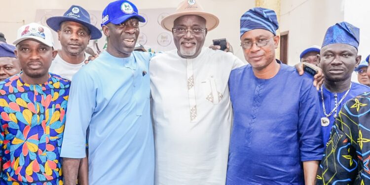 2027: Odidiomo Charges Ibarapa APM Stakeholders on Door-to-Door Mobilisation Oyo South Senatorial Candidate Urges Unity, Reconciliation, Grassroots Campaign