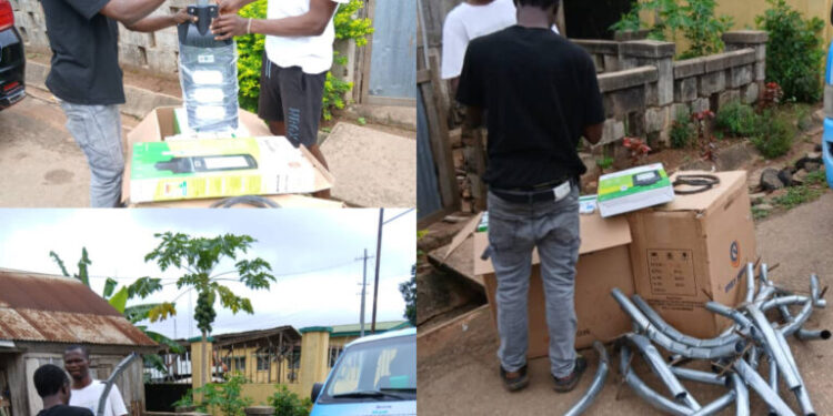 Odidiomo Donates 1,000 Solar Streetlights to Ibarapaland, Pledges Boreholes, Road Rehabilitation